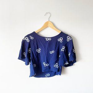 Embroidered Floral Cropped Blouse